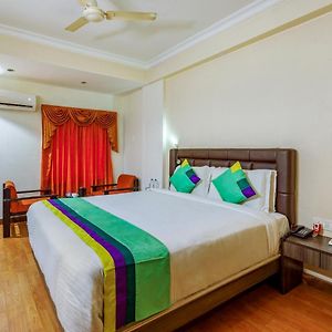 Oyo 2308 Hotel Crown